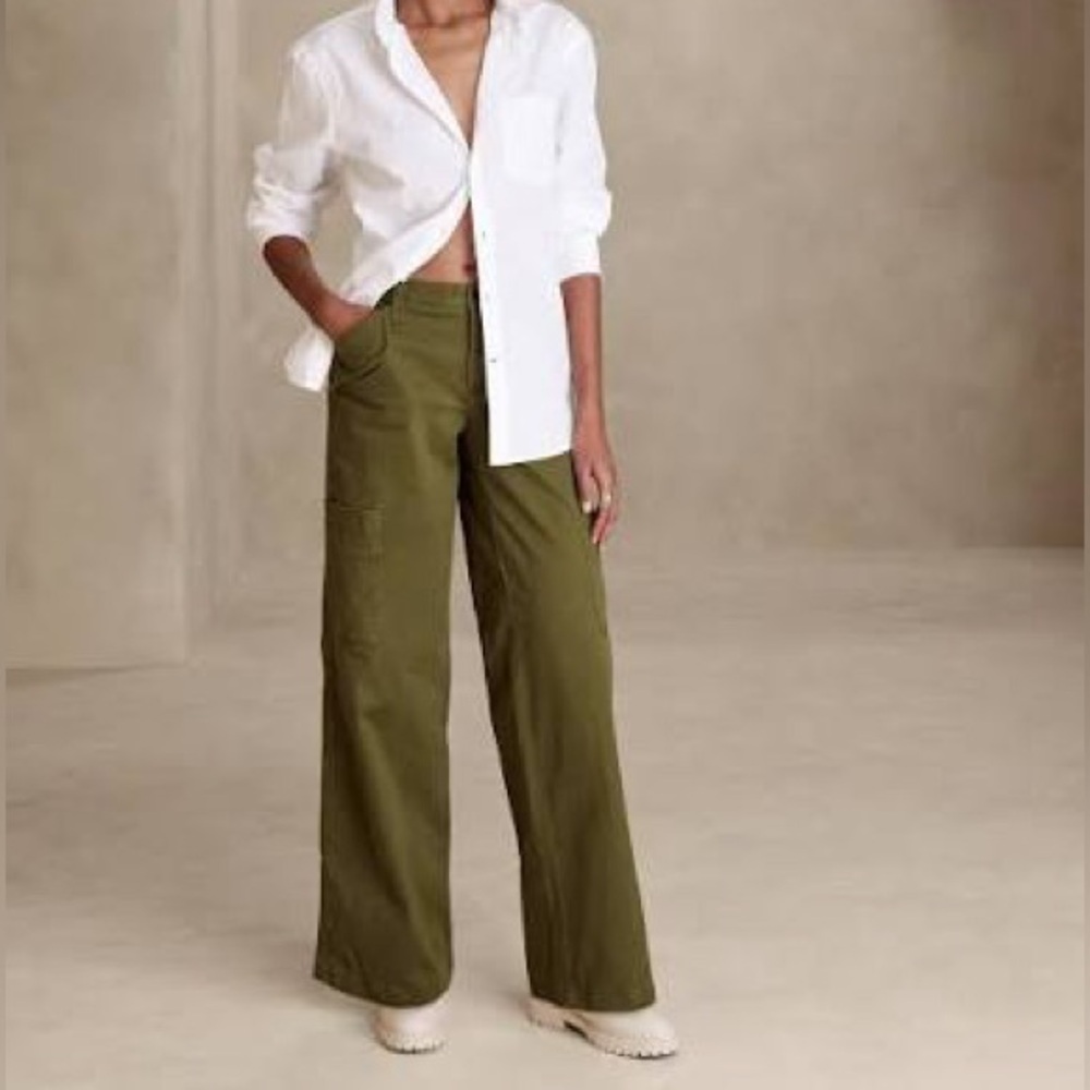 Banana republic authentic chino cargo pants